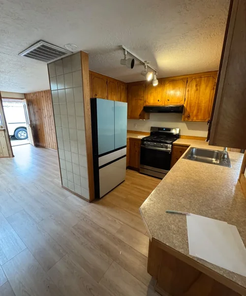 Berrydale Kitchen Remodel in Lake Morton 